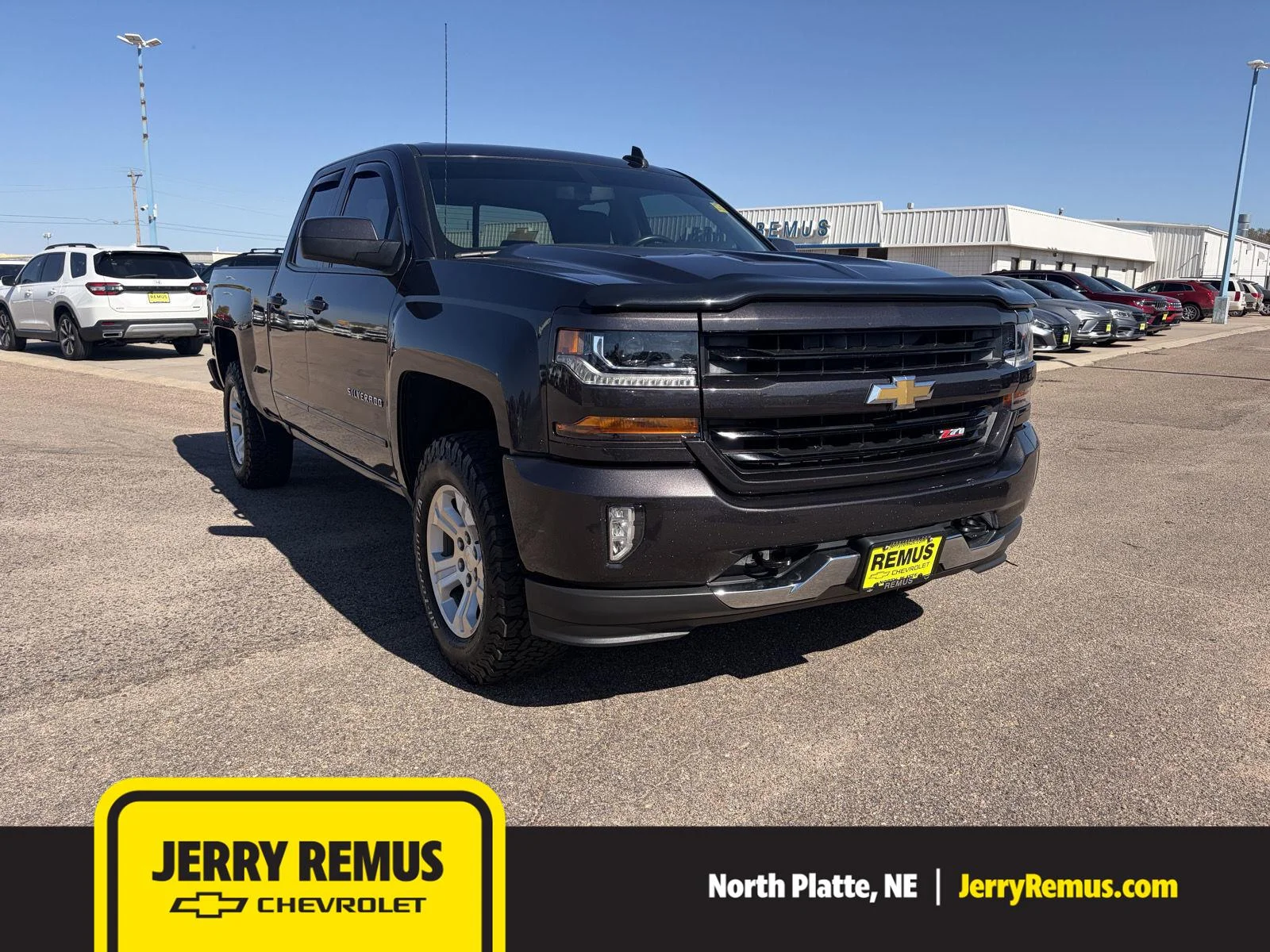 Used 2016 TUNGSTEN METALLIC Chevrolet LT image 1