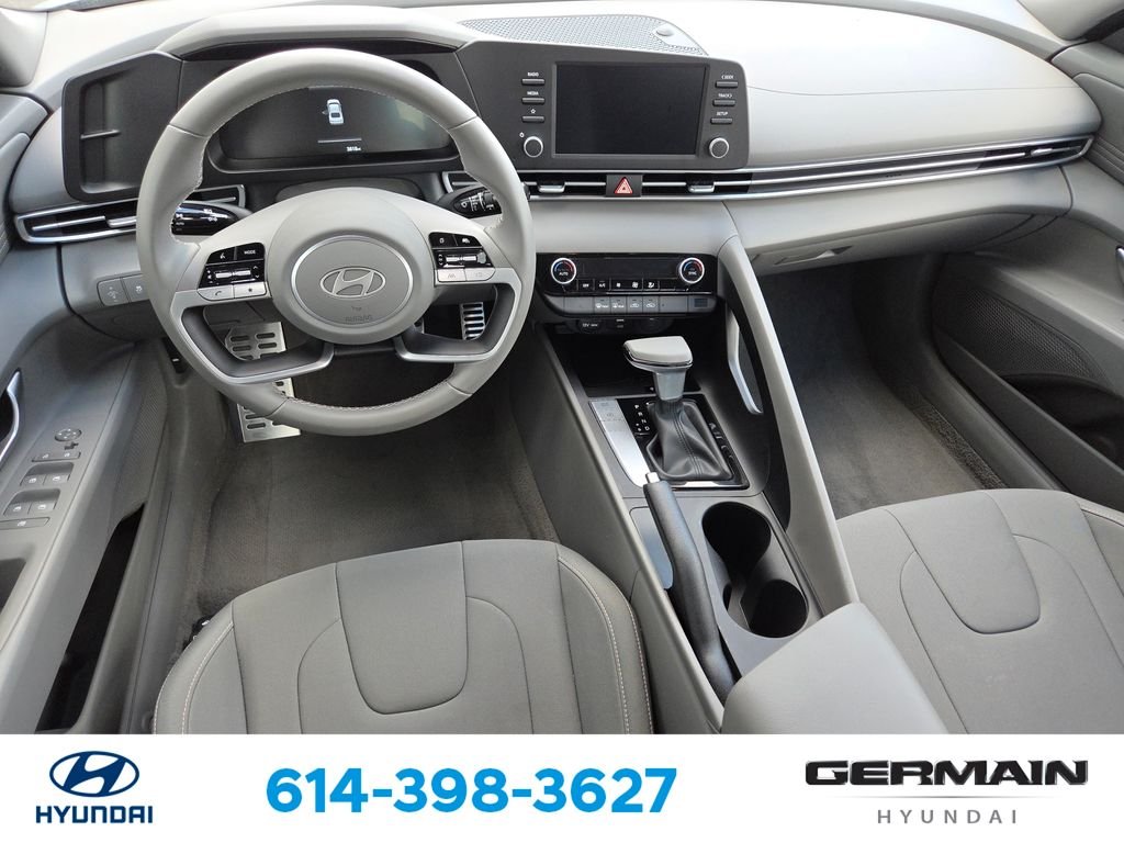 2025 Hyundai Elantra SEL - Photo 17
