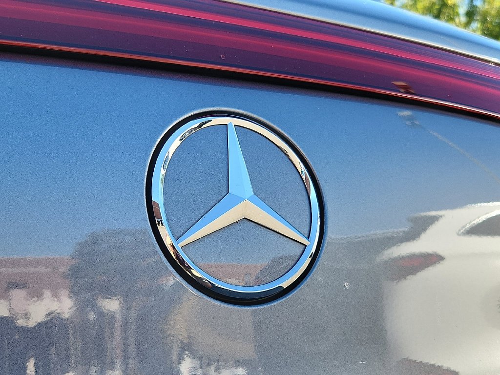 Used 2023 Selenite Gray Metallic Mercedes-Benz 580 image 31