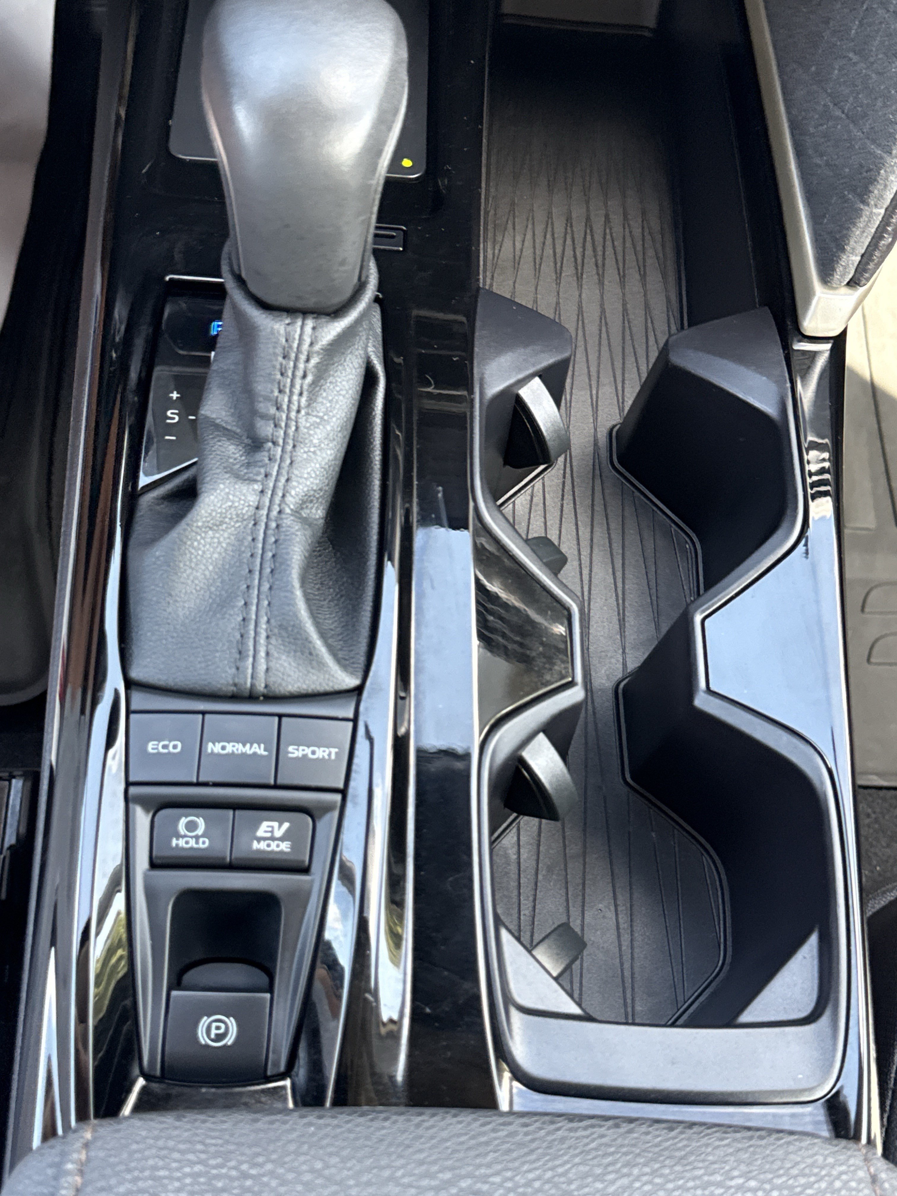 Certified Used 2025 Heavy Metal Toyota XLE image 27