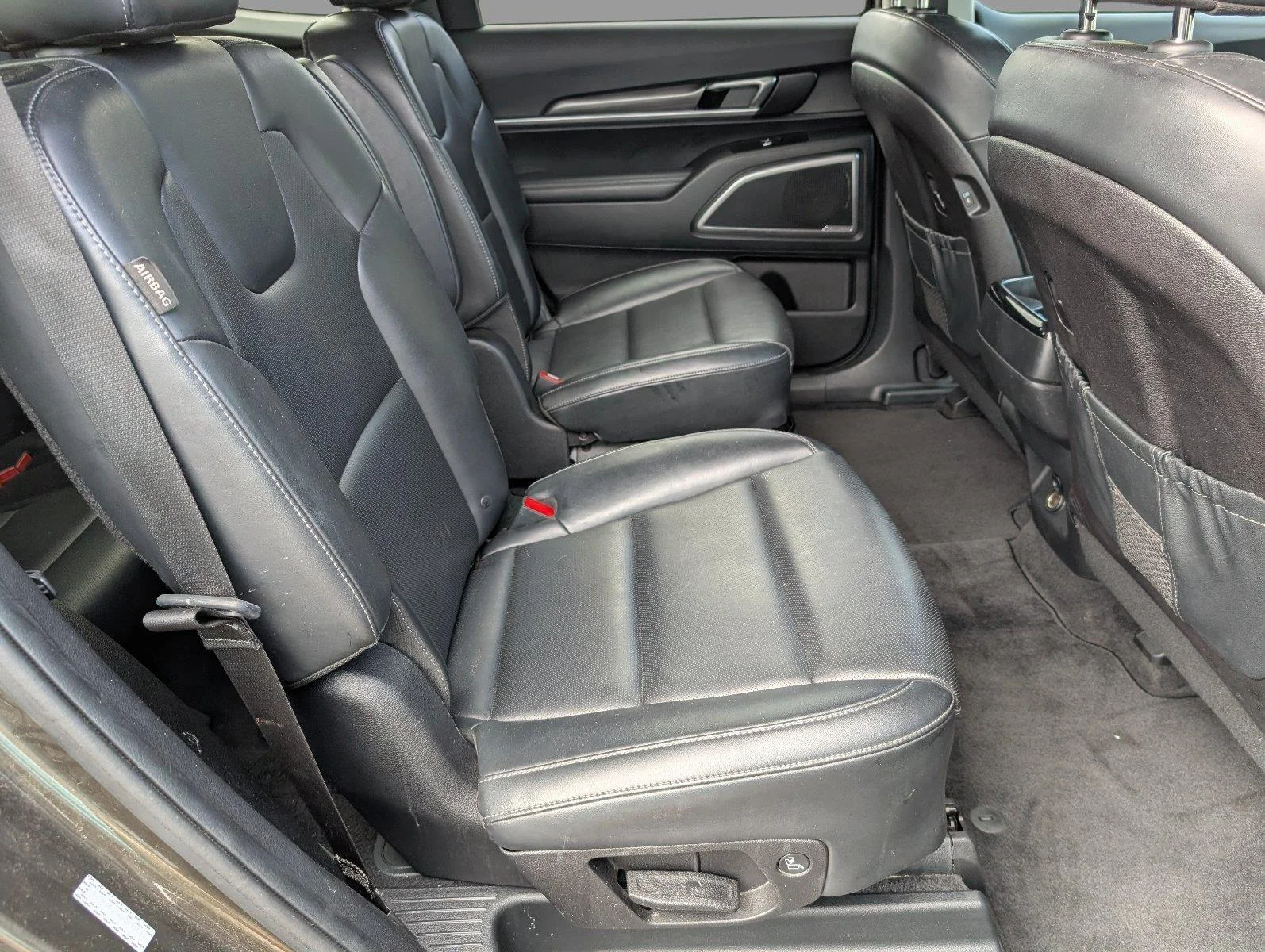 Used 2025 Dark Moss Kia S image 38