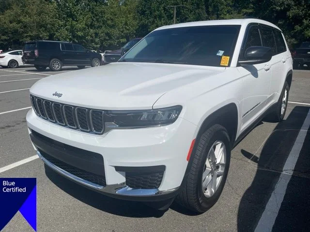 Used 2022 White Jeep Laredo image 1