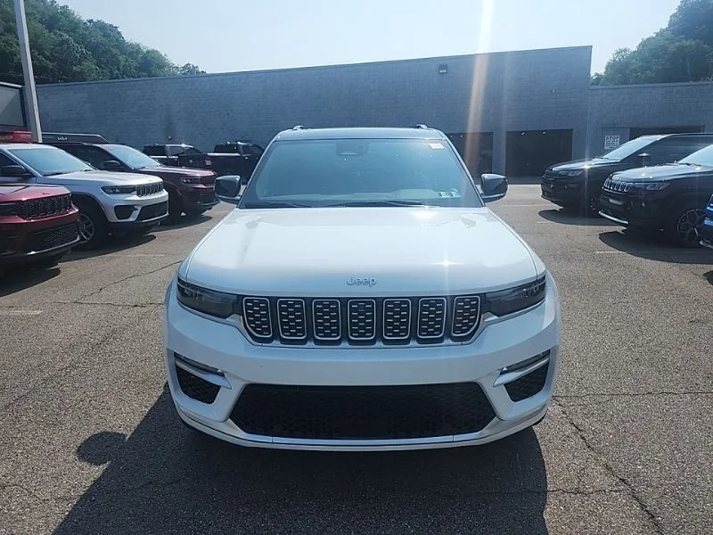 Used 2025 White Jeep Summit image 2