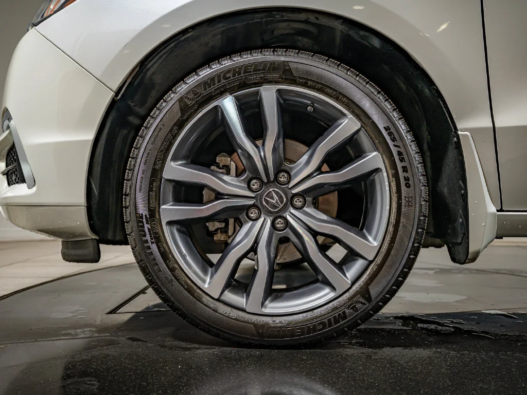 Used 2019 White Diamond Pearl Acura 3.5L Advance Package image 10