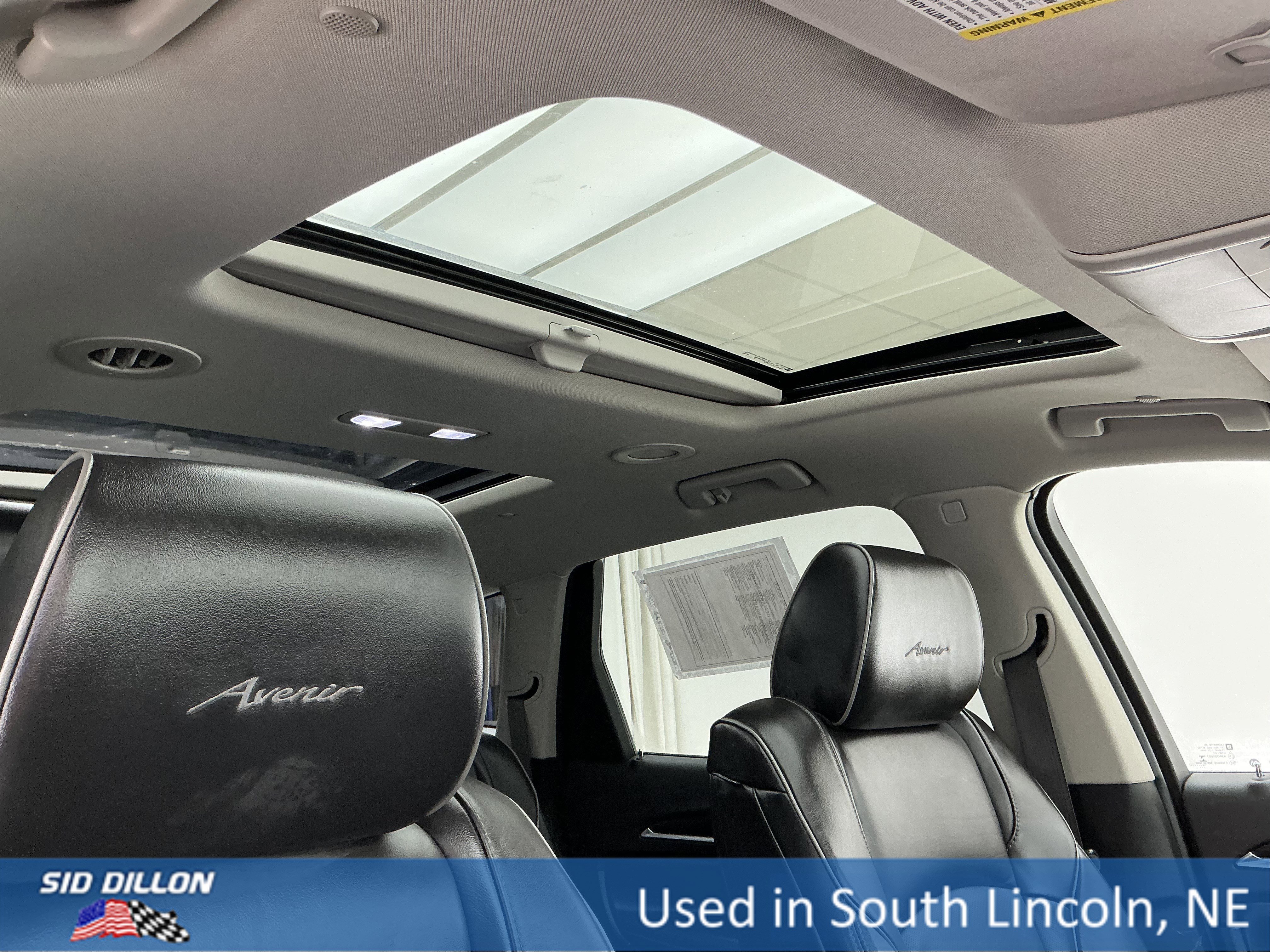 Used 2020 White Frost Tricoat Buick Avenir image 26