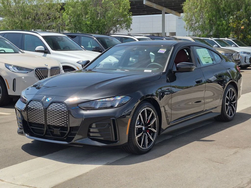 New 2026 Black BMW xDrive40 image 2