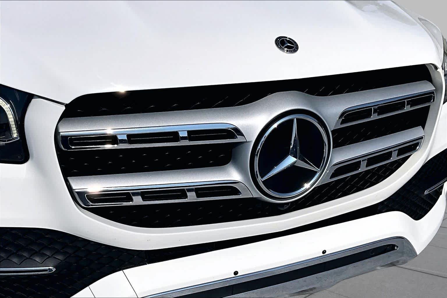 Used 2020 Polar White Mercedes-Benz GLS 450 image 30