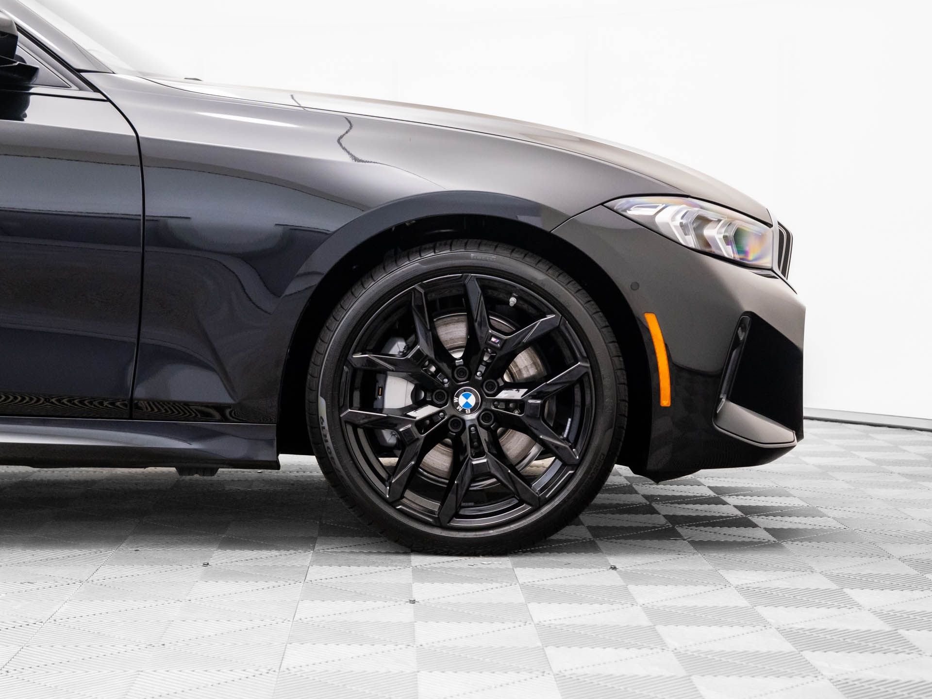 New 2026 Black Sapphire Metallic BMW 330i xDrive image 33