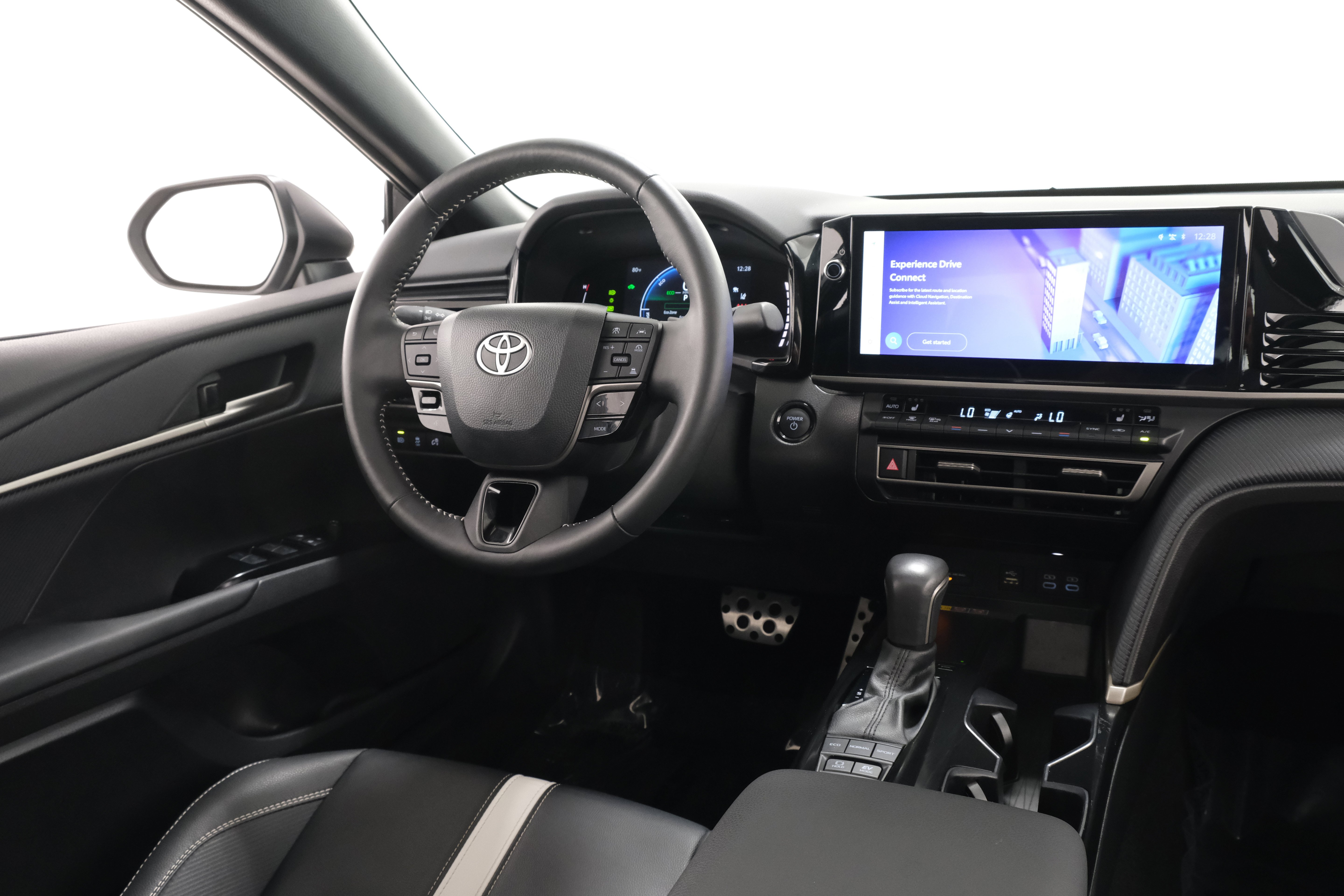 Certified Used 2025 Heavy Metal Toyota SE image 33