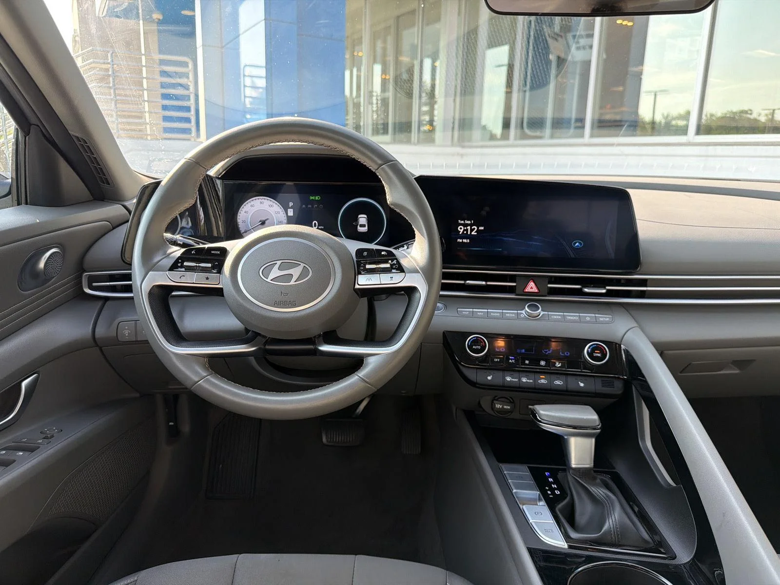 Used 2025 Fluid Metal Hyundai SEL Convenience image 14