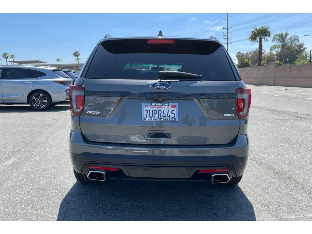 Used 2017 Magnetic Metallic Ford Sport image 4