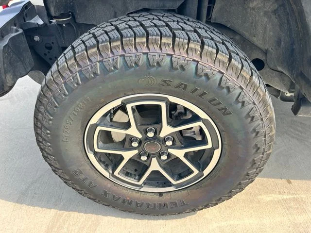 Used 2025 White Jeep Rubicon image 8