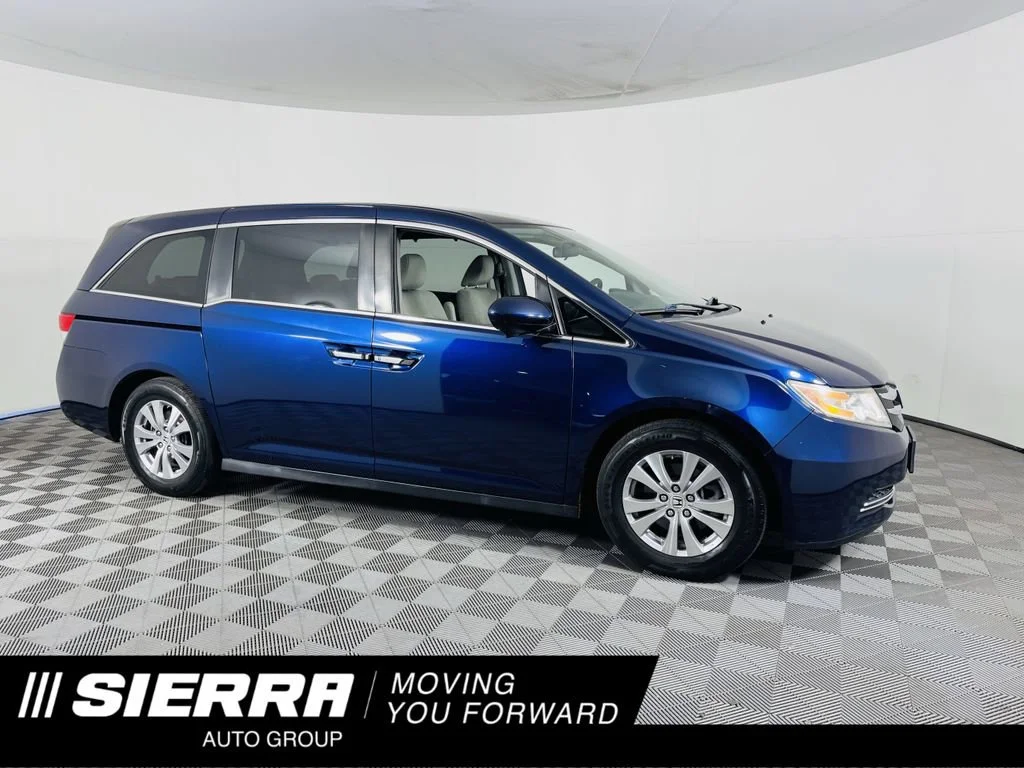 2016 Honda Odyssey SE's photo