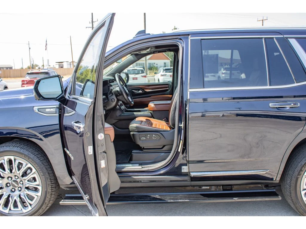 Used 2023 Midnight Blue Metallic GMC Denali Ultimate image 27