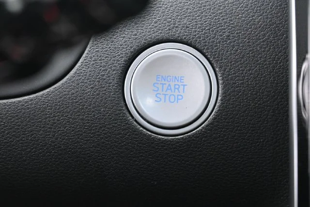 Used 2022 Ice White Hyundai Limited image 21