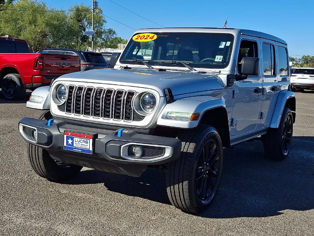 Used 2024 Silver Jeep Sahara 4xe image 5