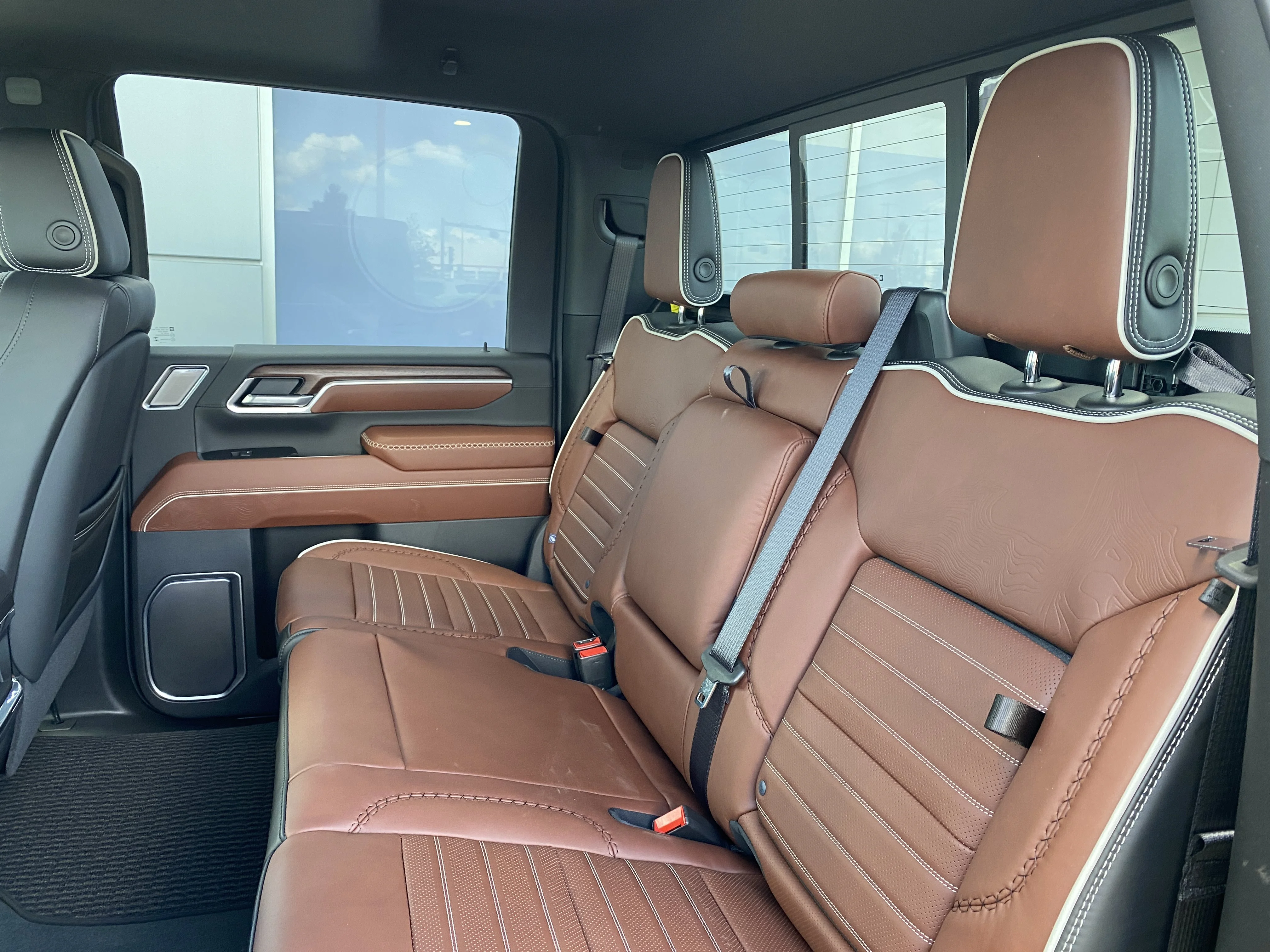 New 2026 ONYX BLACK GMC Denali Ultimate image 29