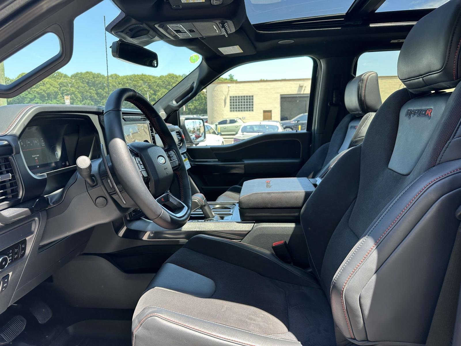 2026 Ford F-150 Raptor - Photo 14