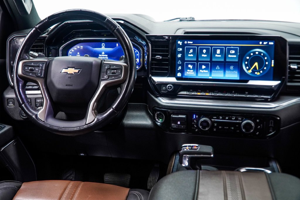 Used 2023 Red Chevrolet High Country image 20