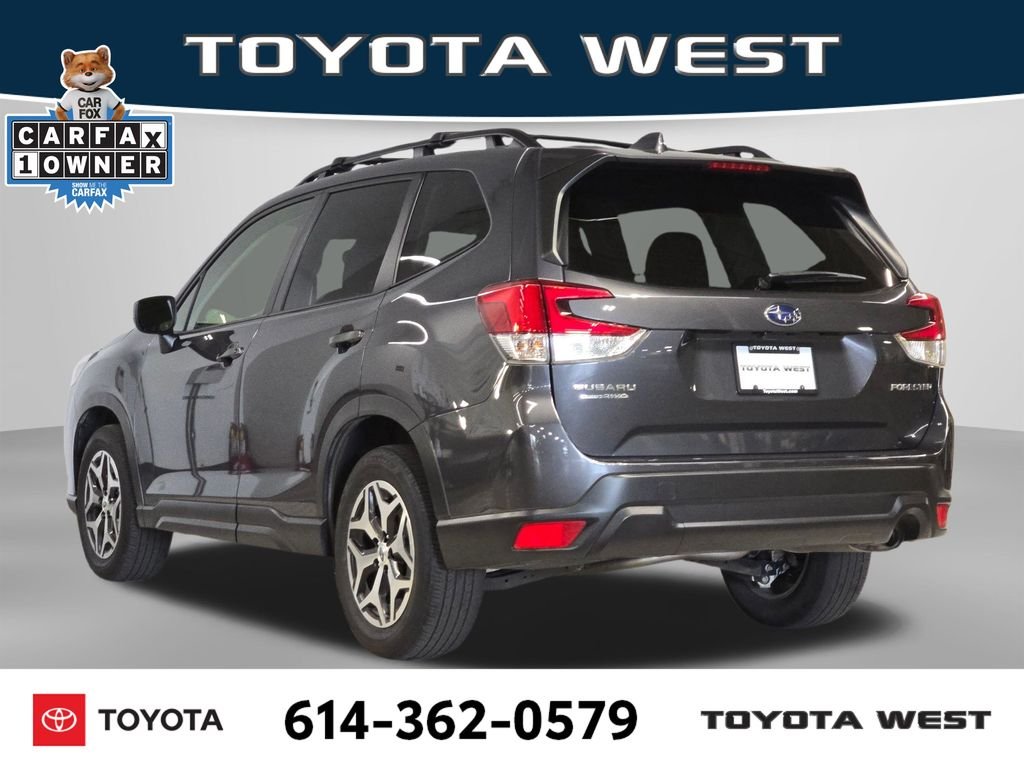 Used 2022 Gray Subaru Premium image 9