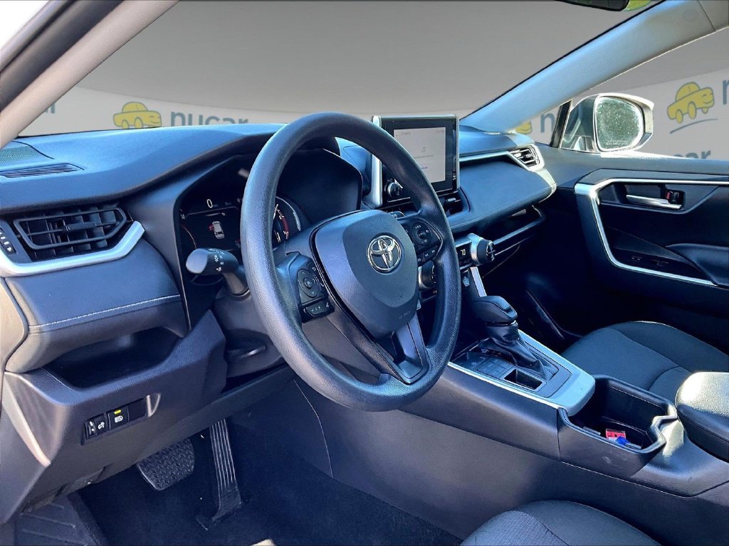 Used 2025 White Toyota XLE image 8