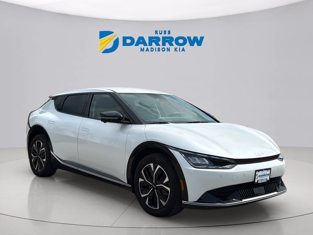 Used 2023 Snow White Pearl Kia Wind image 7