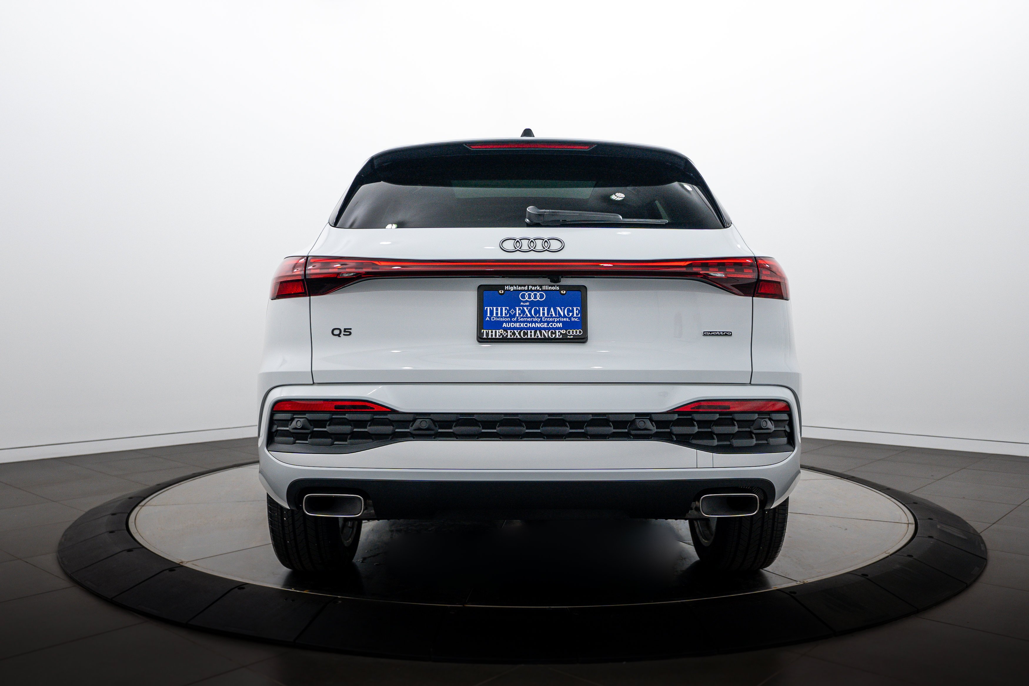 Used 2025 Glacier White Metallic Audi Premium Plus image 21