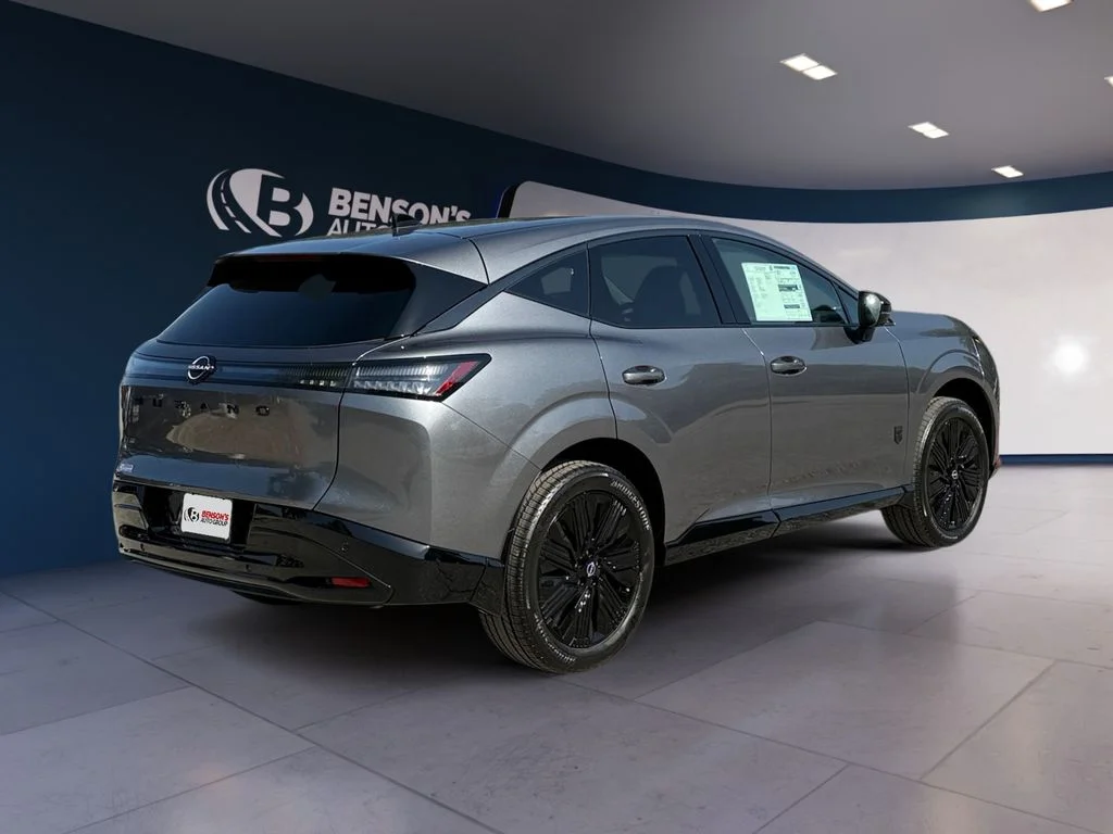 New 2027 Gray Nissan SL image 5