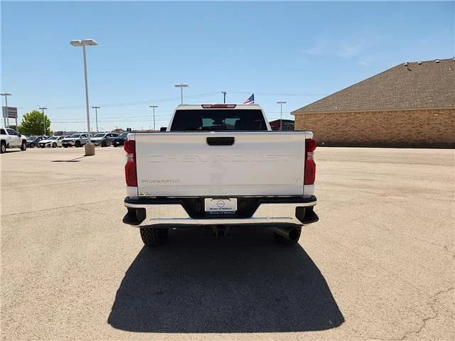 Used 2025 Summit White Chevrolet LT 4x4 Crew Cab 6.75 ft. box 159 in. WB image 3