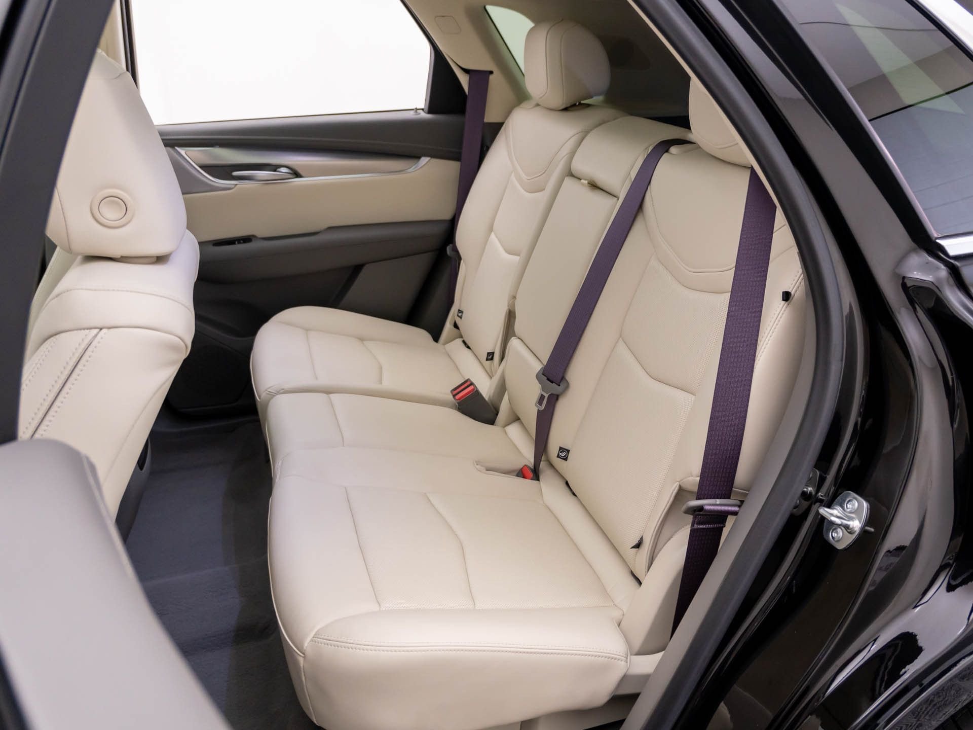 Used 2025 Black Cadillac Premium Luxury image 18