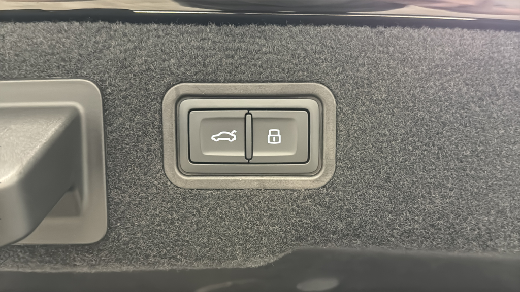 Used 2024 Black Metallic Audi L 55 image 28
