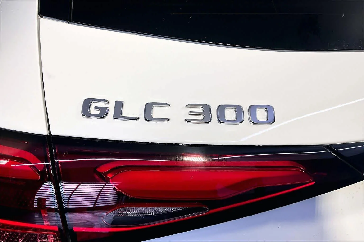 New 2026 Polar White Mercedes-Benz GLC 300 image 6