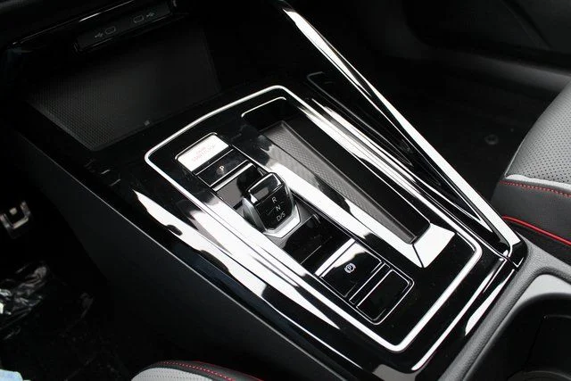 2026 Volkswagen Golf GTI SE - Photo 18