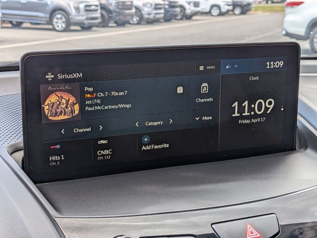 Used 2025  Acura Base image 25