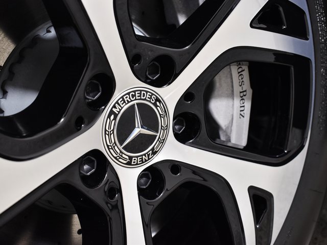 2025 Mercedes-Benz GLC Base - Photo 54