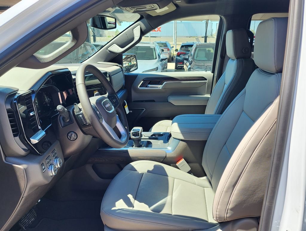 2026 GMC Sierra 1500 SLT - Photo 18