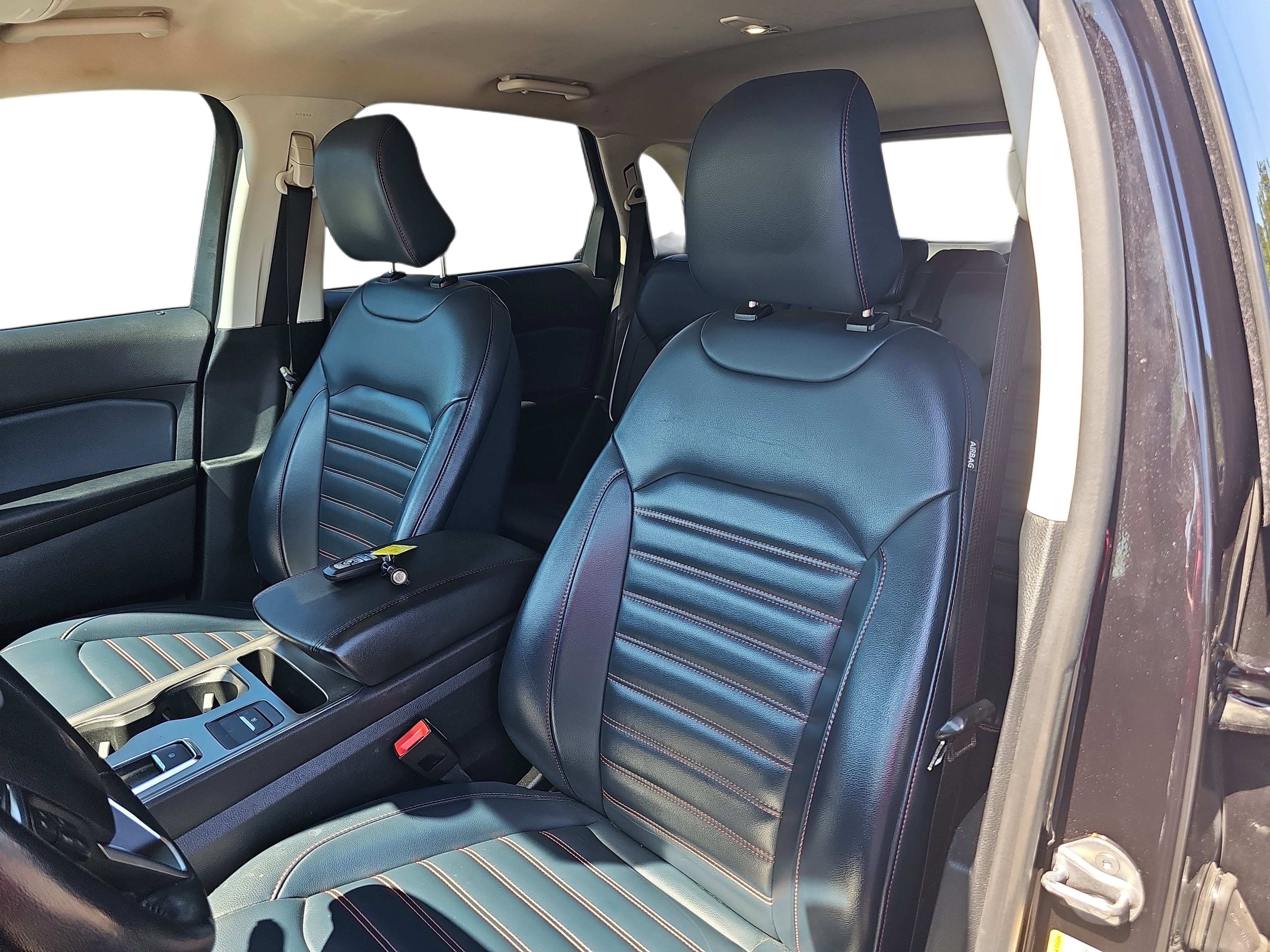 Used 2022 Black Metallic Ford SEL image 11