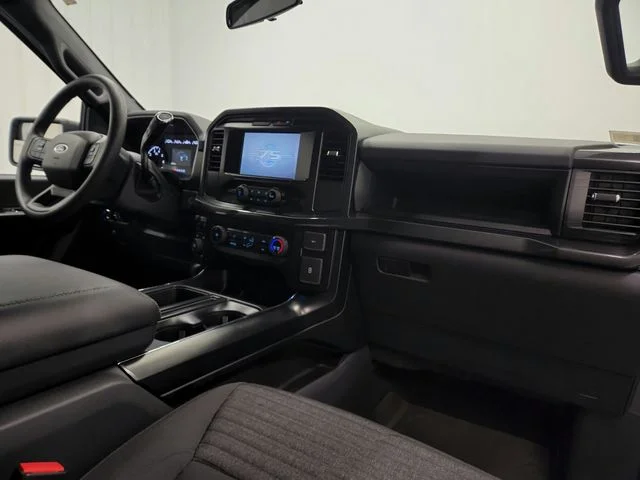 Used 2023 White Ford XLT image 28
