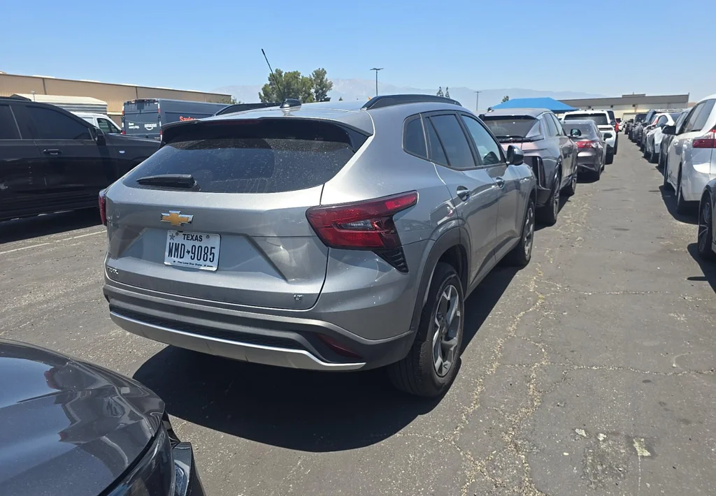 Certified Used 2025 Gray Chevrolet LT image 5