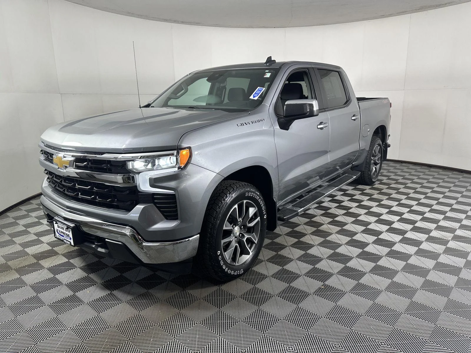 Used 2023 Sterling Gray Metallic Chevrolet LT image 11