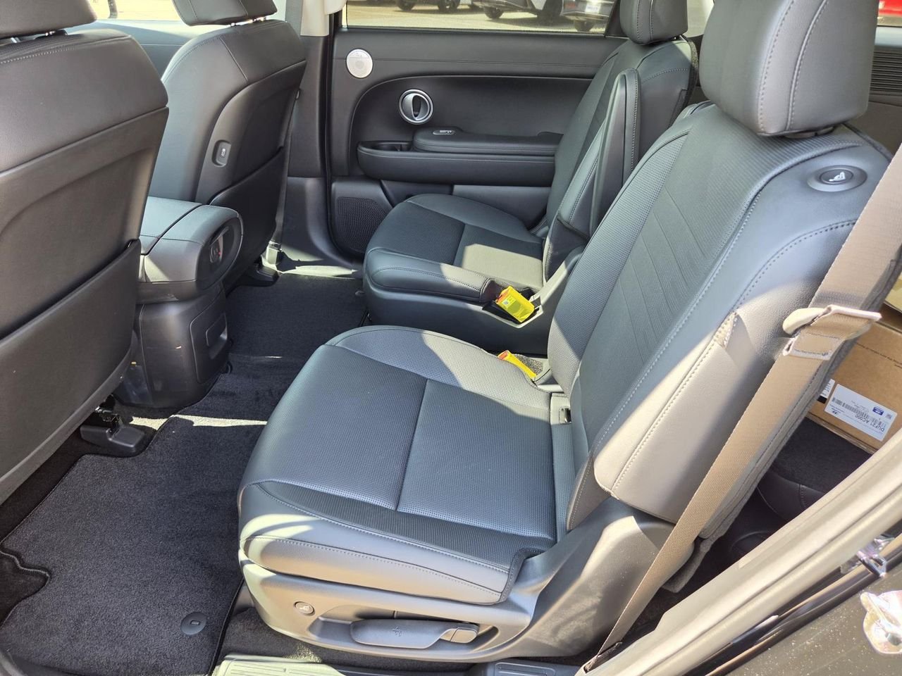 New 2027 Abyss Black Pearl Hyundai Limited 7P image 13