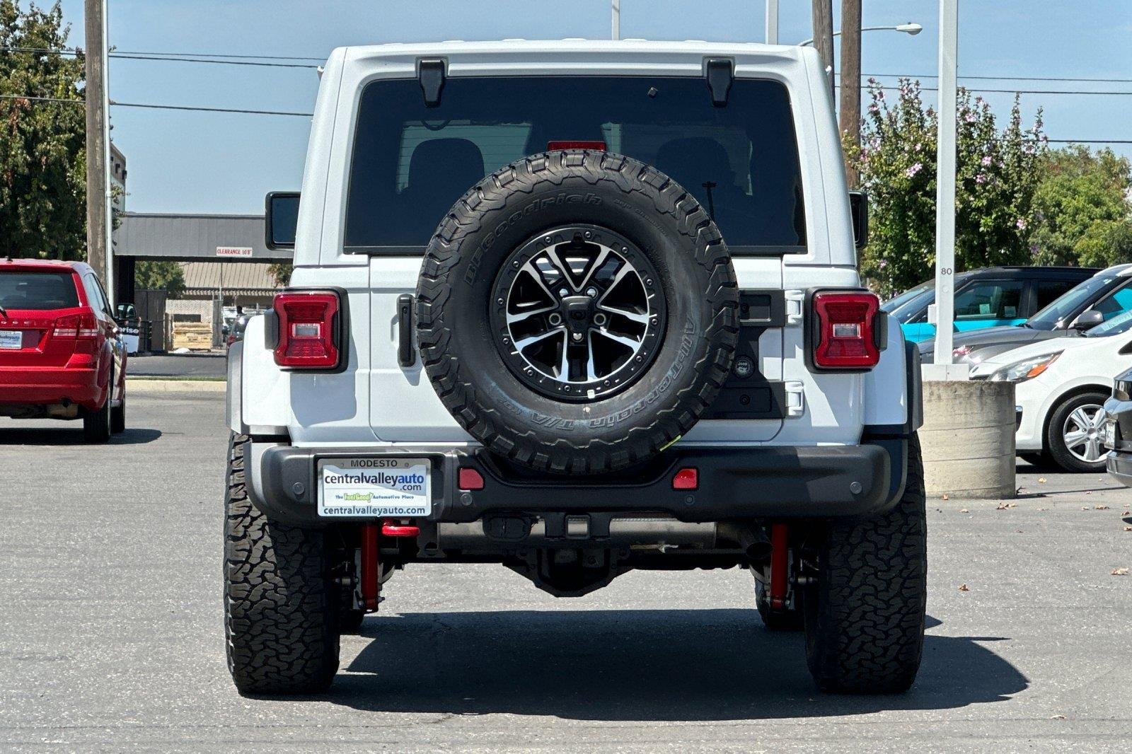 New 2026 Bright White Clearcoat Jeep Rubicon X image 5