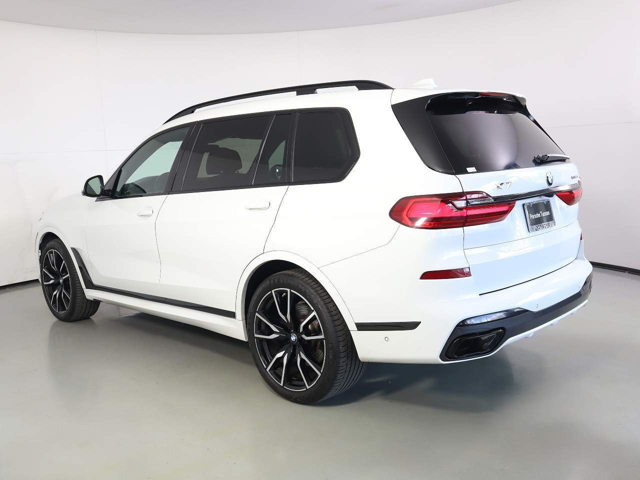 Used 2020 Alpine White BMW xDrive40i image 2