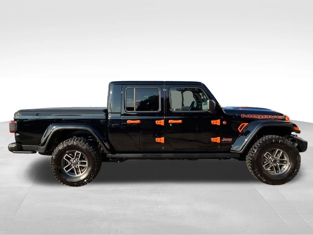 Used 2025 Black Jeep Mojave image 7