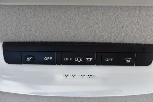 Used 2023 Gray Nissan SR image 33