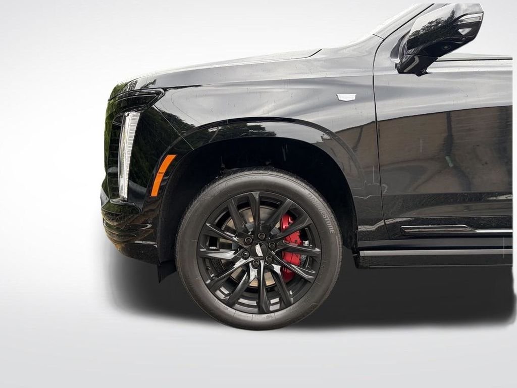 Used 2025 Black Cadillac Sport image 9