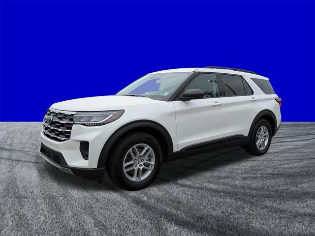 New 2026 Star White Metallic Tri-Coat Ford Active image 8
