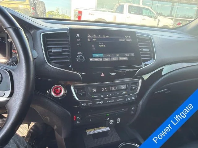 Used 2020 Black Honda Black Edition image 11