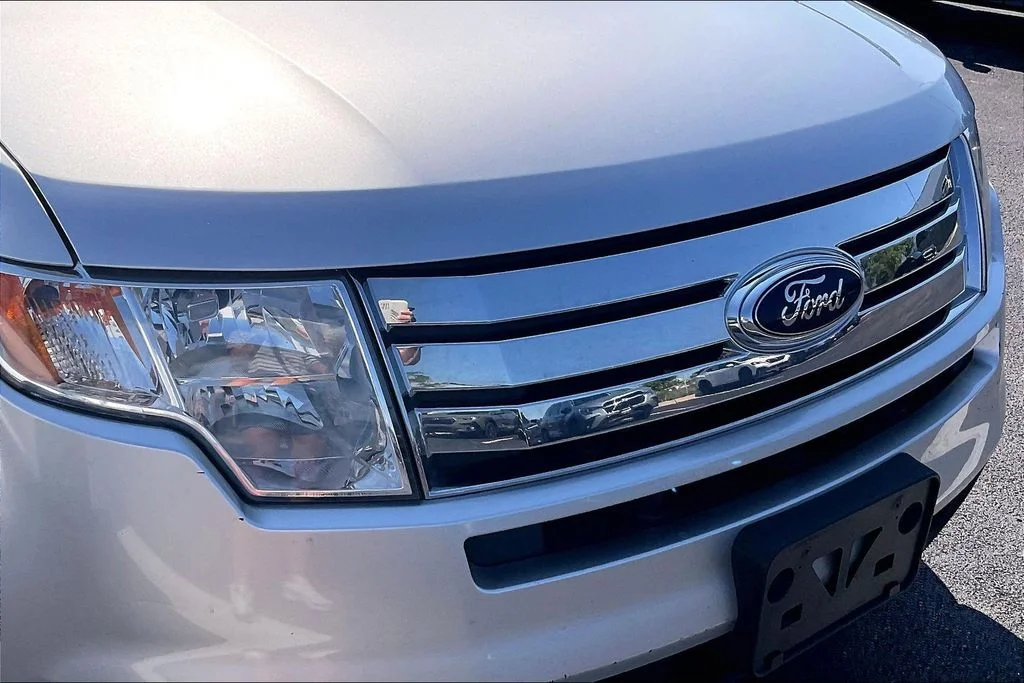 Used 2010  Ford SE image 27