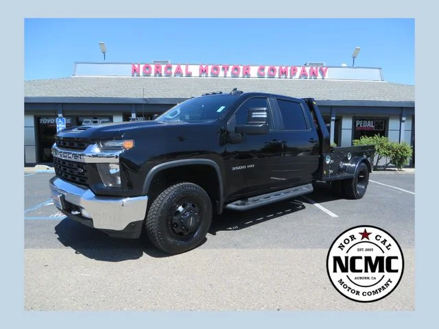 2021 Chevrolet Silverado HD LT 4WD Crew Cab Long Box DRW's photo